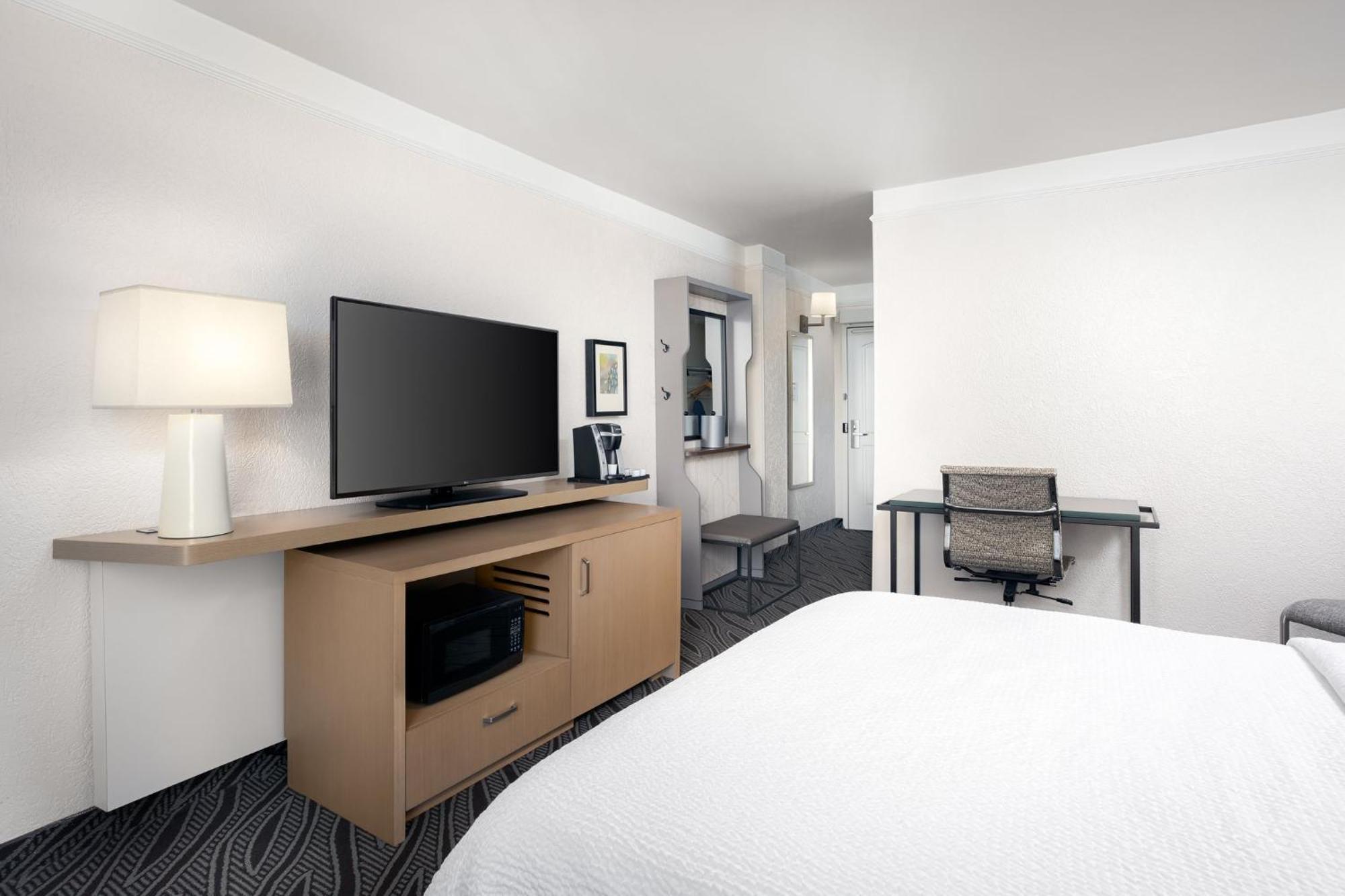 Holiday Inn Resort Oceanfront At Surfside Beach By Ihg Extérieur photo